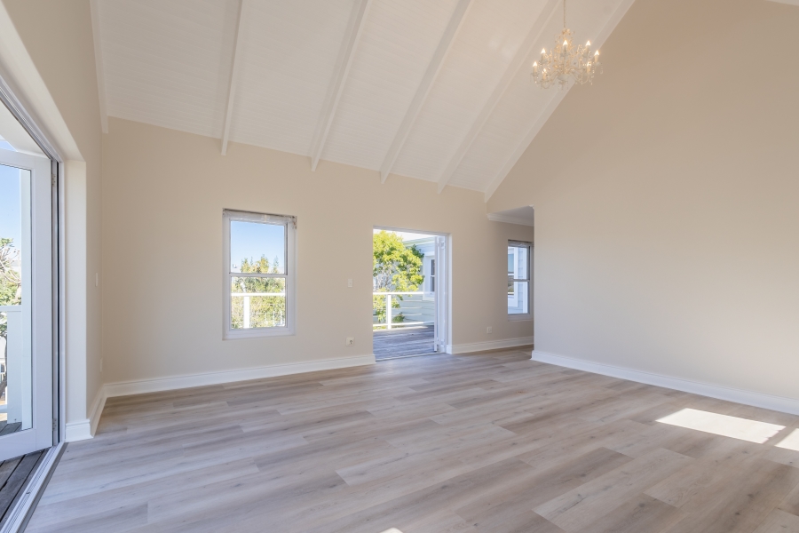 4 Bedroom Property for Sale in Thesen Islands Western Cape